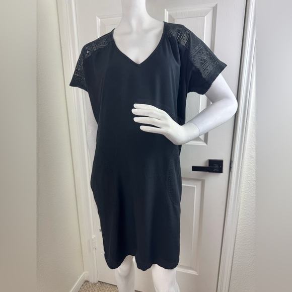Passenger Ambrose Oversized Dress Size Medium. - Picture 4 of 17